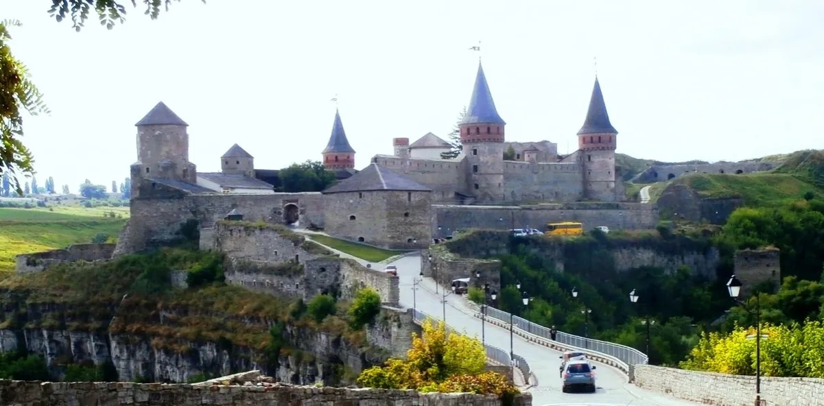 Gdzie leży Kamieniec Podolski? Odkryj jego tajemnice i lokalizację