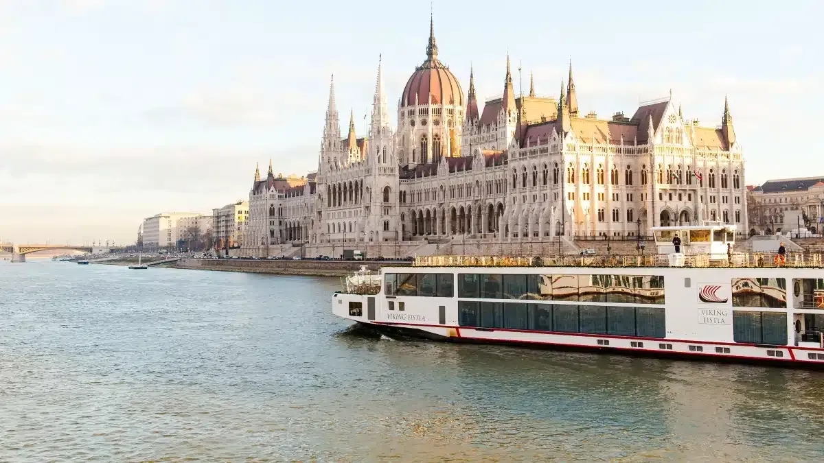 Ile kosztuje rejs po Dunaju w Budapeszcie? Ceny i ciekawe opcje rejsów