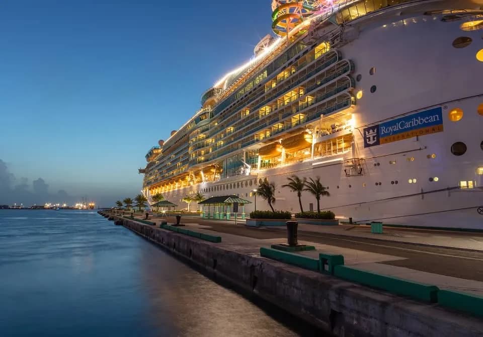 Rejs po Karaibach – dlaczego warto przeżyć tę niezapomnianą przygodę